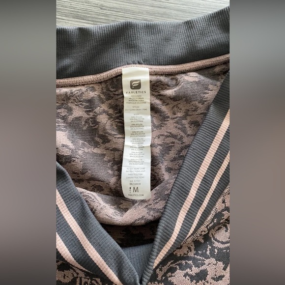 Fabletics leggings - Picture 2 of 3